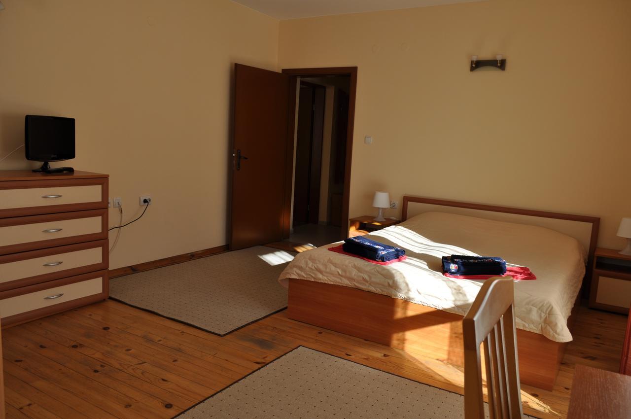 Guest Rooms Biju Tryavna Exterior foto