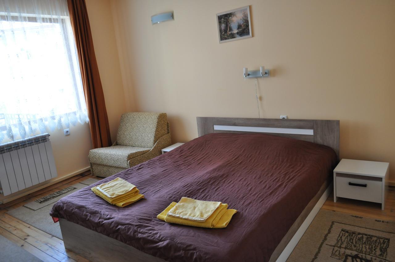 Guest Rooms Biju Tryavna Exterior foto